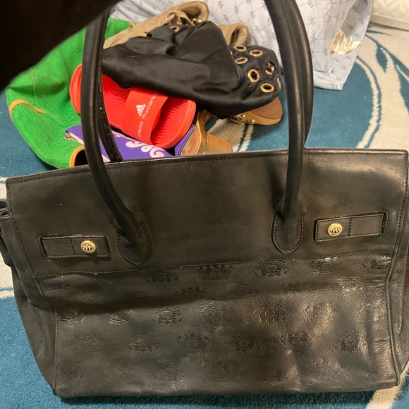 COPY - Juicy Couture Large Leather Satchel with Logo Engraved Throughout. - Picture 5 of 15